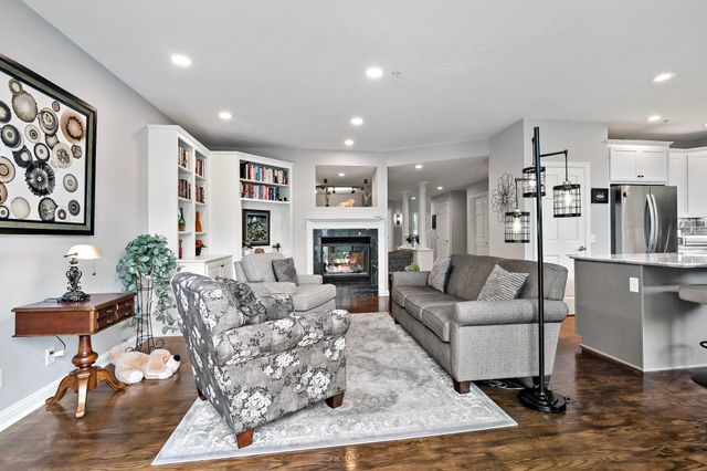 337 Willoughby Way W, Minnetonka, MN 55305