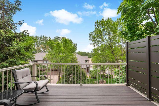 337 Willoughby Way W, Minnetonka, MN 55305