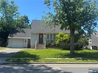 9 Wallace Lane, Woodland Park, NJ 07424
