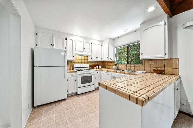 146 Aptos School Road, Aptos, CA 95003