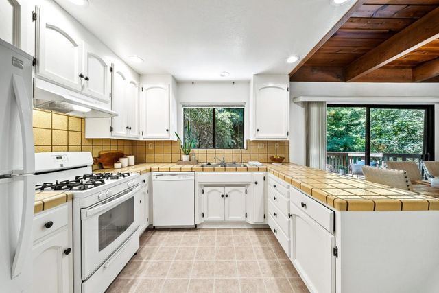 146 Aptos School Road, Aptos, CA 95003