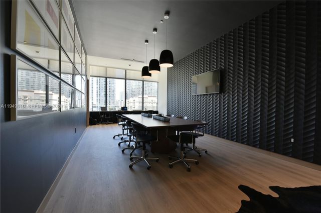 45 SW 9th St 3405, Miami, FL 33130