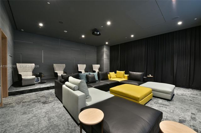 45 SW 9th St 3405, Miami, FL 33130