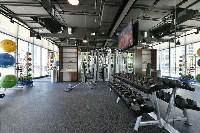 45 SW 9th St 3405, Miami, FL 33130