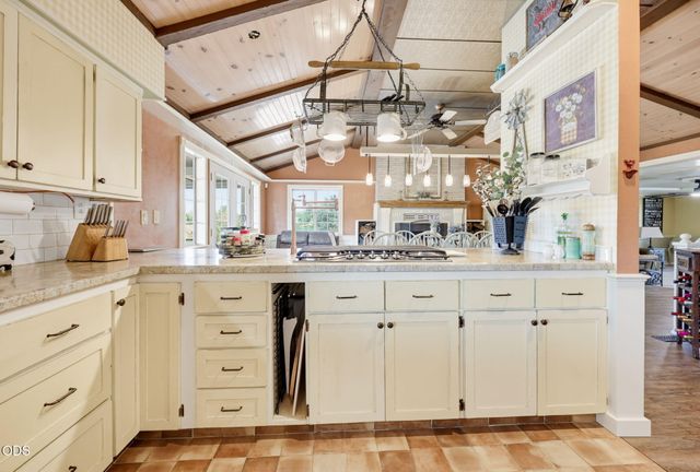2252 Fowler Lane, Medford, OR 97502