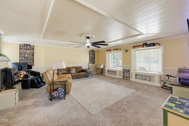 2252 Fowler Lane, Medford, OR 97502