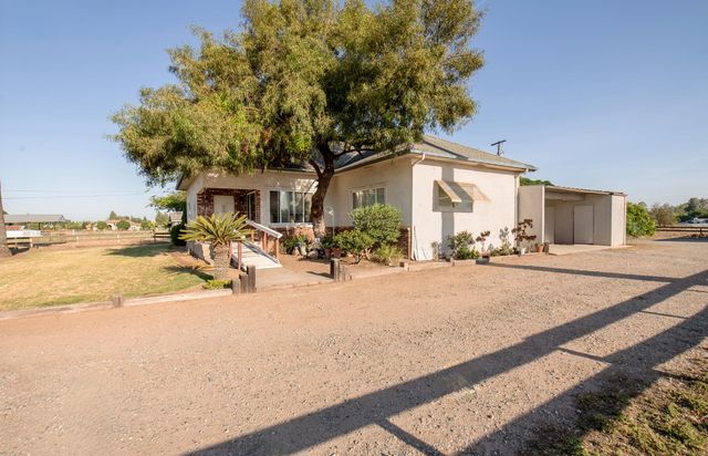 8294 E Hedges Avenue, Fresno, CA 93737