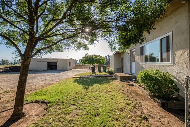 8294 E Hedges Avenue, Fresno, CA 93737