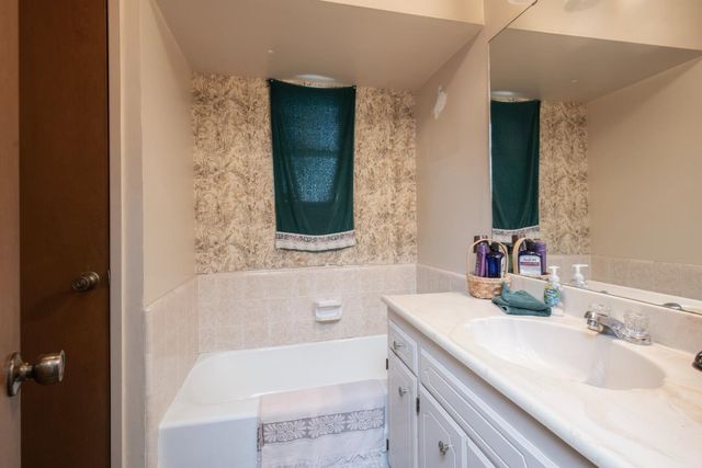 8294 E Hedges Avenue, Fresno, CA 93737