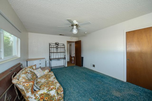 8294 E Hedges Avenue, Fresno, CA 93737