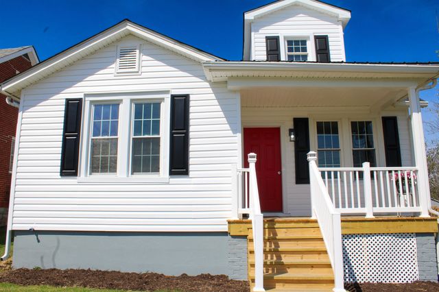 128 S WAVERLEY ST, Staunton, VA 24401