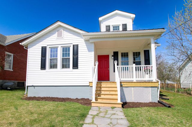 128 S WAVERLEY ST, Staunton, VA 24401