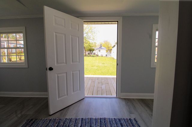 128 S WAVERLEY ST, Staunton, VA 24401