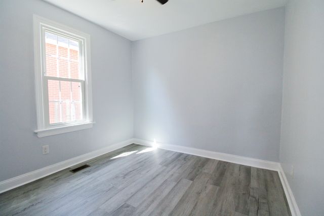 128 S WAVERLEY ST, Staunton, VA 24401