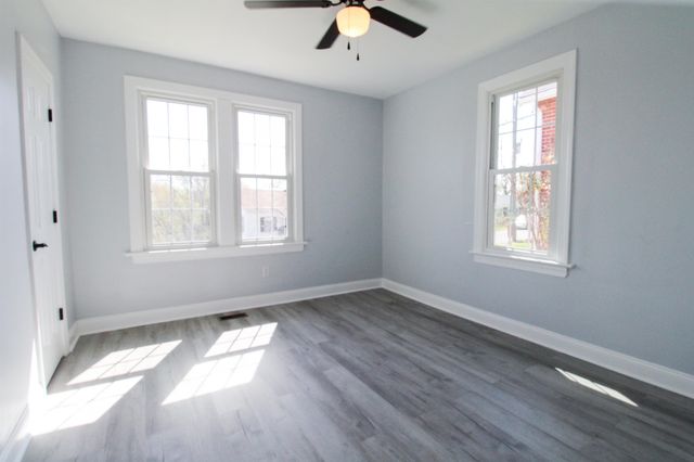 128 S WAVERLEY ST, Staunton, VA 24401