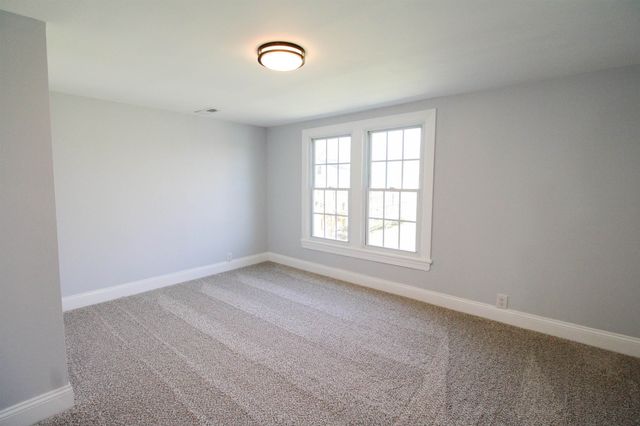 128 S WAVERLEY ST, Staunton, VA 24401