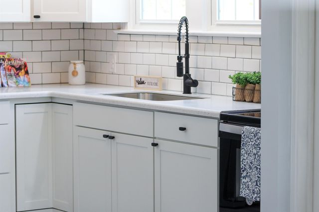 128 S WAVERLEY ST, Staunton, VA 24401