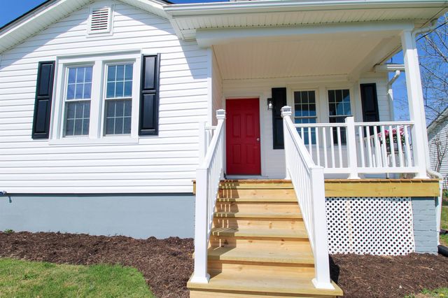 128 S WAVERLEY ST, Staunton, VA 24401