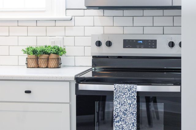 128 S WAVERLEY ST, Staunton, VA 24401