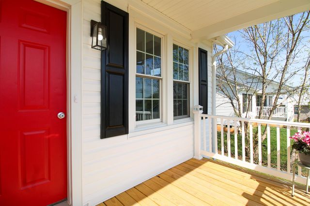 128 S WAVERLEY ST, Staunton, VA 24401