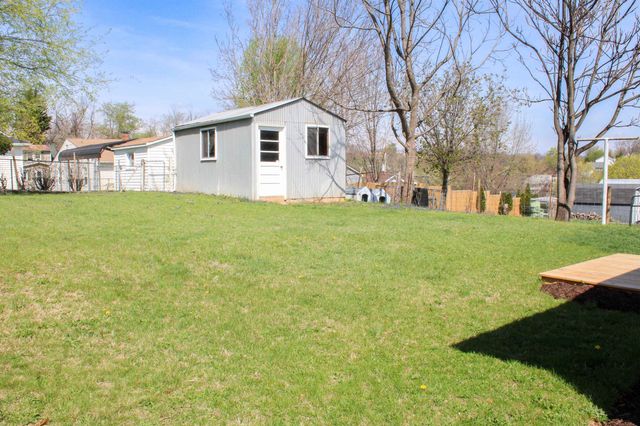 128 S WAVERLEY ST, Staunton, VA 24401