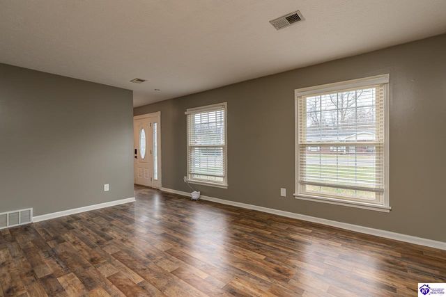 301 Redmar Boulevard, Radcliff, KY 40160