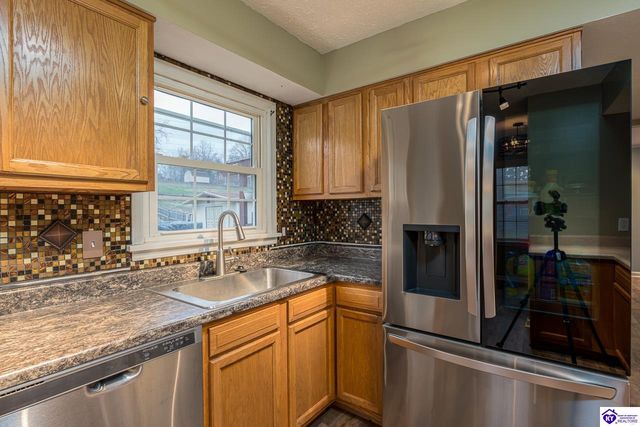 301 Redmar Boulevard, Radcliff, KY 40160