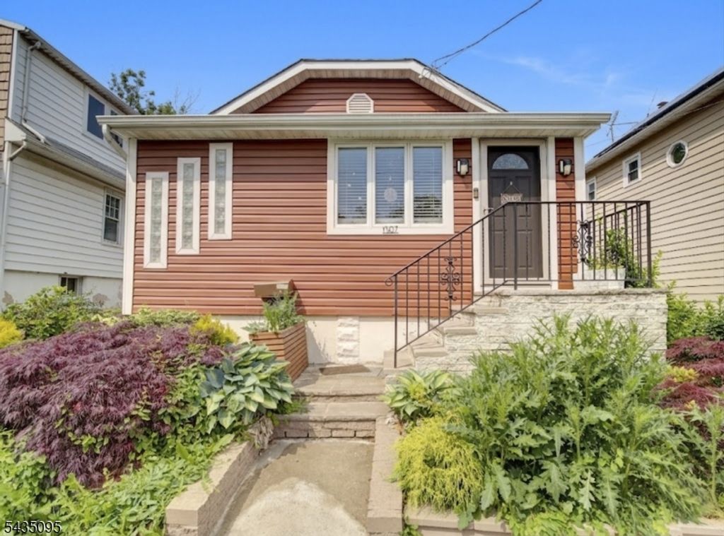 1507 Hiawatha Ave, Hillside Twp., NJ 07205