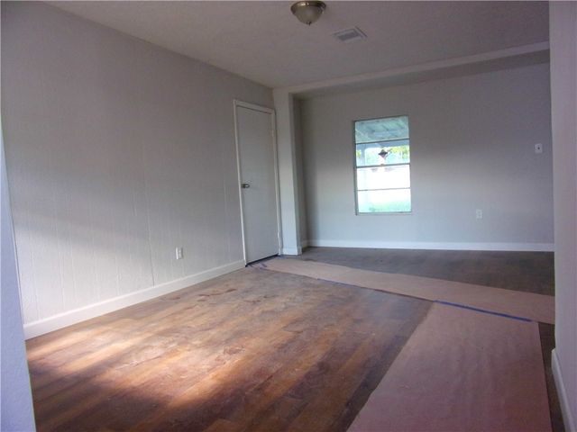 122 Green Trail Dr, Corpus Christi, TX 78405