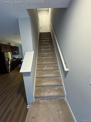 23616 Parkview Lane 27, Farmington, MI 48336