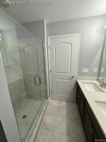 23616 Parkview Lane 27, Farmington, MI 48336