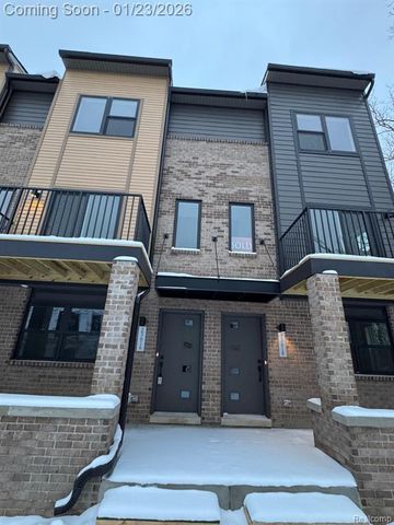 23616 Parkview Lane 27, Farmington, MI 48336