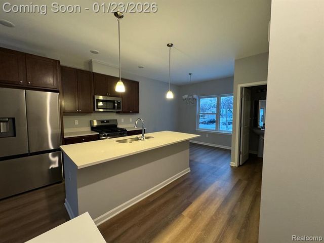 23616 Parkview Lane 27, Farmington, MI 48336