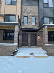 23616 Parkview Lane 27, Farmington, MI 48336