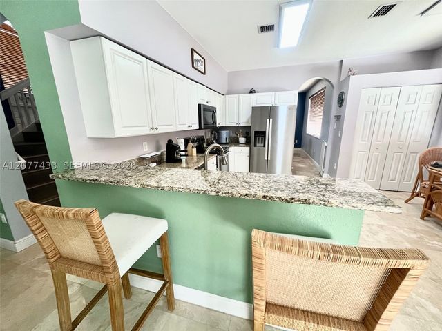 912 NE 35th Ave, Homestead, FL 33033