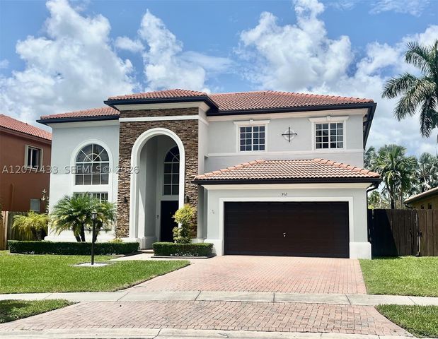 912 NE 35th Ave, Homestead, FL 33033