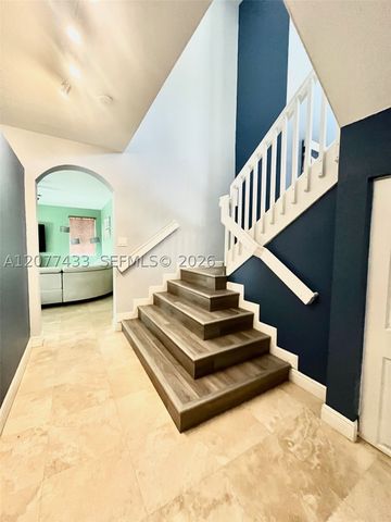 912 NE 35th Ave, Homestead, FL 33033