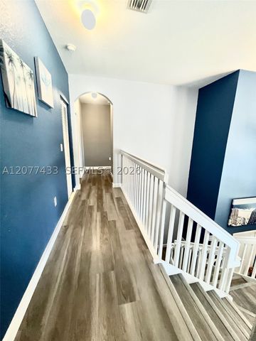912 NE 35th Ave, Homestead, FL 33033