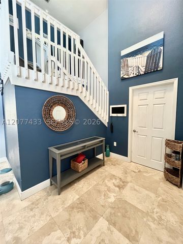 912 NE 35th Ave, Homestead, FL 33033