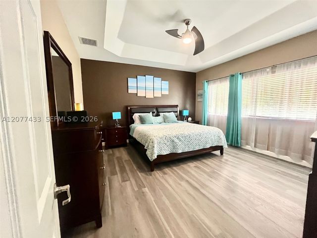 912 NE 35th Ave, Homestead, FL 33033