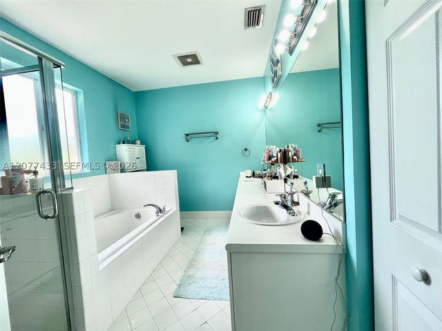 912 NE 35th Ave, Homestead, FL 33033