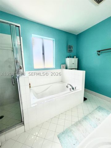 912 NE 35th Ave, Homestead, FL 33033