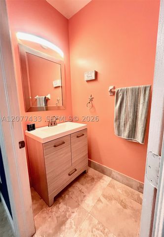 912 NE 35th Ave, Homestead, FL 33033