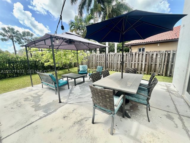 912 NE 35th Ave, Homestead, FL 33033