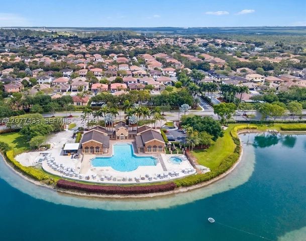 912 NE 35th Ave, Homestead, FL 33033