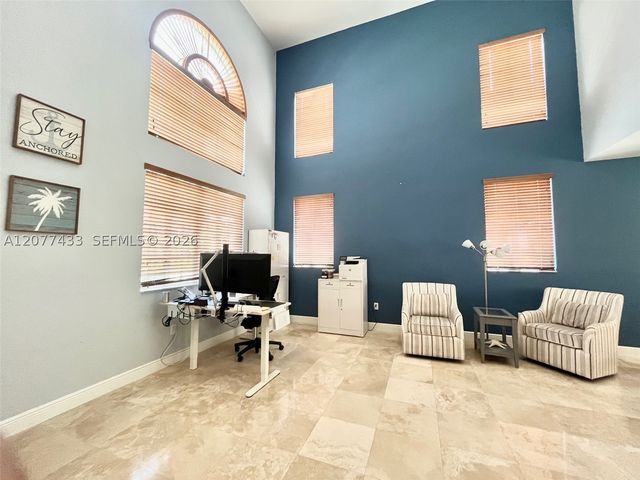 912 NE 35th Ave, Homestead, FL 33033