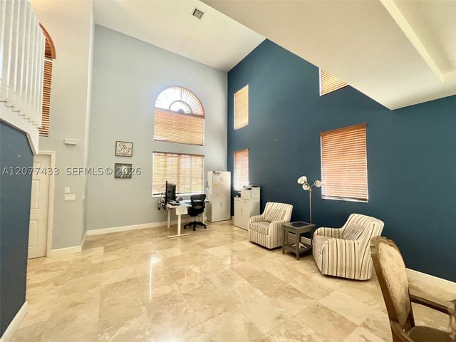 912 NE 35th Ave, Homestead, FL 33033