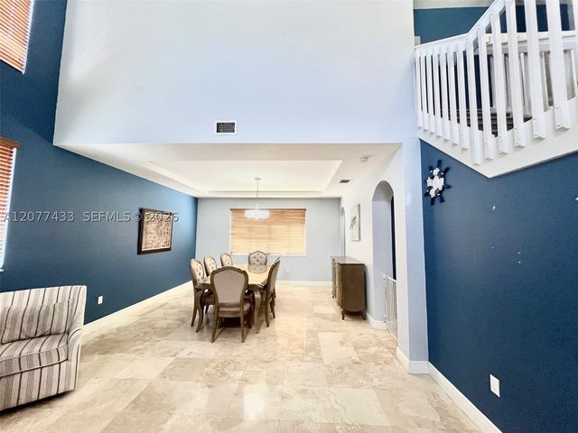 912 NE 35th Ave, Homestead, FL 33033