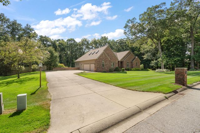5032 W Concord Drive, La Porte, IN 46350