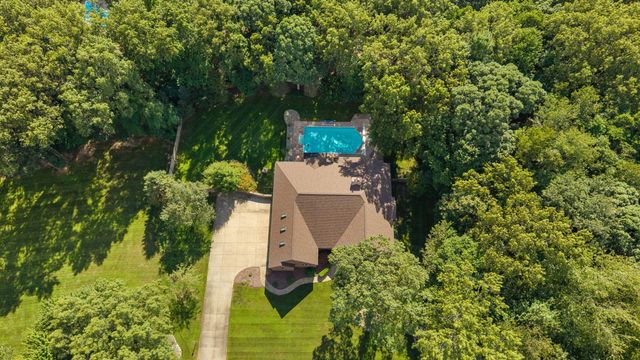 5032 W Concord Drive, La Porte, IN 46350